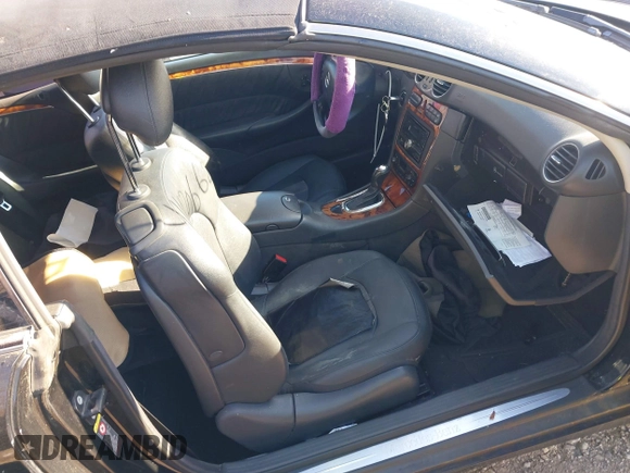 2004 Mercedes-Benz CLK 320 z VIN WDBTK65G34T016762, wystawiony jako IAAI lot #41430662 z przebiegiem Nie podano mil oraz . Historia ofert i sprzedaży dostępna na DreamBid. Obrazek 5.