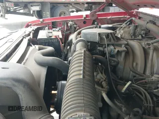 1996 Ford Bronco XL z VIN 1FMEU15N7TLB57947, wystawiony jako IAAI lot #42500201 z przebiegiem 224 982 mil mil oraz . Historia ofert i sprzedaży dostępna na DreamBid. Obrazek 12.