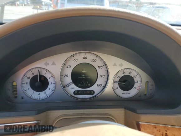 2008 Mercedes-Benz E-Class Luxury 3.5L with VIN WDBUF56X18B339804, listed as a Copart auction lot 51978185 with 45,239 mi miles and Clean Title. Bid and sale history available at carsss.com. Image 9.