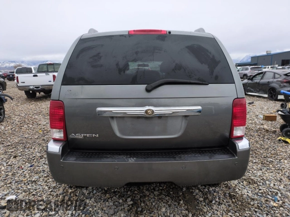 2008 Chrysler Aspen Limited z VIN 1A8HW58N98F122842, wystawiony jako Copart lot #86193384 z przebiegiem 205 049 mil mil oraz Szkoda całkowita • Salvage title. Historia ofert i sprzedaży dostępna na DreamBid. Obrazek 6.