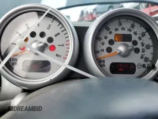 2005 MINI Hardtop S с VIN WMWRE33455TD92892, выставлен на аукционе Copart как лот 47992575 с пробегом 254 016 миль миль и Чистый • Clean title. История ставок и продаж доступна на DreamBid. Изображение 9.
