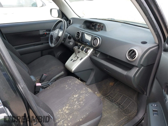 2009 Scion xB z VIN JTLKE50E291085390, wystawiony jako IAAI lot #42150125 z przebiegiem 170 928 mil mil oraz . Historia ofert i sprzedaży dostępna na DreamBid. Obrazek 5.