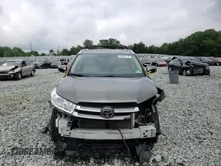 2018 Toyota Highlander SE with VIN 5TDJZRFH8JS888491, listed as a Copart auction lot 61197555 with Not provided miles and Salvage title. Bid and sale history available at DreamBid. Image 14.