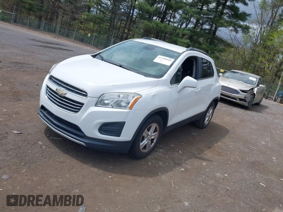 2016 Chevrolet Trax LT z VIN 3GNCJLSB9GL163793, wystawiony jako IAAI lot #42108040 z przebiegiem 263 074 mil mil oraz . Historia ofert i sprzedaży dostępna na DreamBid. Obrazek 2.