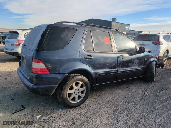 1999 Mercedes-Benz M-Class with VIN 4JGAB72E4XA096215, listed as a Copart auction lot 88049355 with 0 mi miles and Salvage Title. Bid and sale history available at carsss.com. Image 3.
