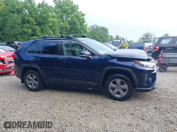 2022 Toyota RAV4 XLE with VIN 2T3P1RFV5NW259010, listed as a IAAI auction lot 42707037 with 60,955 mi miles and . Bid and sale history available at DreamBid. Image 13.