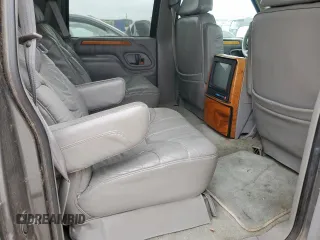 1999 Chevrolet Suburban with VIN 1GBEC16R0XJ434453, listed as a Copart auction lot 54711725 with 179,597 mi miles and Clean title. Bid and sale history available at DreamBid. Image 11.