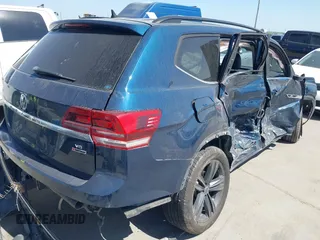 2020 Volkswagen Atlas SE z VIN 1V2LR2CA8LC502890, wystawiony jako IAAI lot #41871378 z przebiegiem 79 607 mil mil oraz . Historia ofert i sprzedaży dostępna na DreamBid. Obrazek 4.