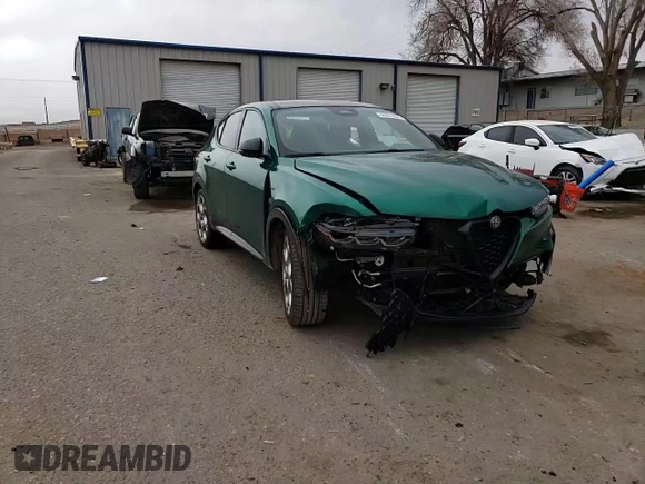 2024 Alfa Romeo Tonale Veloce z VIN ZASPATDW7R3055525, wystawiony jako Copart lot #45515505 z przebiegiem 4 503 mil mil oraz Szkoda całkowita • Salvage title. Historia ofert i sprzedaży dostępna na DreamBid. Obrazek 12.