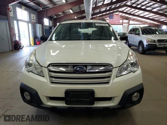 2014 Subaru Outback 2.5i with VIN 4S4BRBAC9E3290131, listed as a Copart auction lot 62429195 with 116,168 mi miles and Clean title. Bid and sale history available at DreamBid. Image 5.