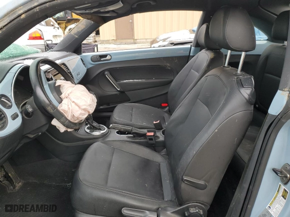 2012 Volkswagen Beetle 2.5L PZEV with VIN 3VWJP7AT7CM600921, listed as a Copart auction lot 83191424 with 0 mi miles and Salvage Title. Bid and sale history available at carsss.com. Image 7.
