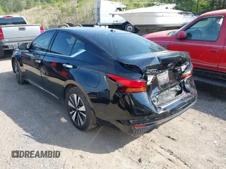 2020 Nissan Altima SV with VIN 1N4BL4DV7LC247666, listed as a IAAI auction lot 42009248 with 77,356 mi miles and . Bid and sale history available at DreamBid. Image 3.