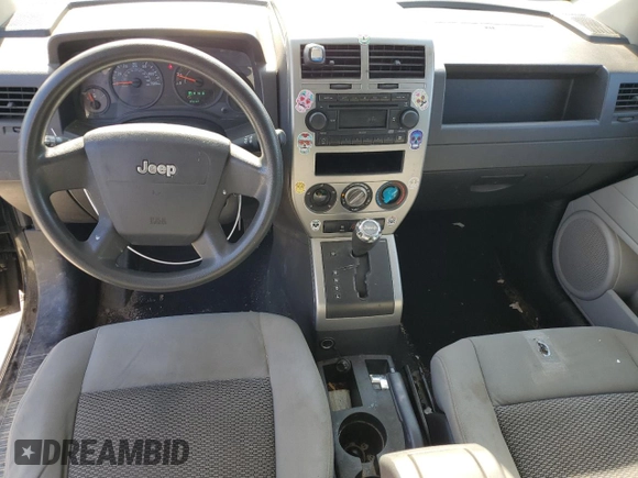 2007 Jeep Compass Sport with VIN 1J8FF47W07D217117, listed as a Copart auction lot 43633575 with 131,936 mi miles and Salvage Title. Bid and sale history available at carsss.com. Image 8.