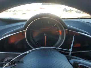 2015 McLaren 650S z VIN SBM11DAA5FW003652, wystawiony jako Copart lot #79296194 z przebiegiem Nie podano mil oraz Szkody całkowita. Historia ofert i sprzedaży dostępna na DreamBid. Obrazek 9.