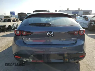 2022 Mazda Mazda3 Hatchback Premium with VIN JM1BPAML5N1503572, listed as a Copart auction lot 67618642 with 17,528 mi miles. Bid and sale history available at carsss.com. Image 6.