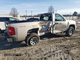 2007 Chevrolet Silverado 1500 Work Truck with VIN 1GCEK14C67E588476, listed as a Copart auction lot 43935505 with 195,084 mi miles and Salvage Title. Bid and sale history available at carsss.com. Image 3.
