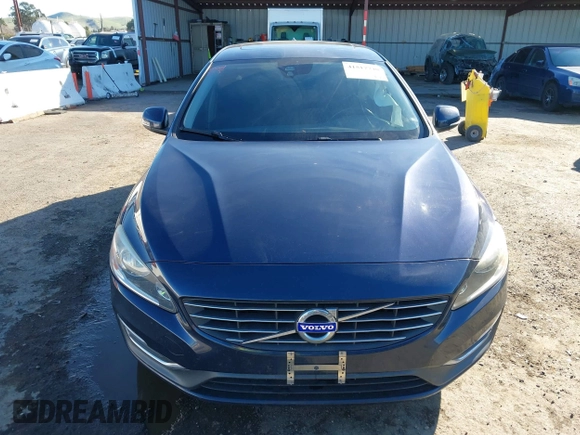 2015 Volvo V60 T5 Drive-E with VIN YV140MEJ8F1261268, listed as a IAAI auction lot 41517740 with 112,991 mi miles. Bid and sale history available at carsss.com. Image 12.