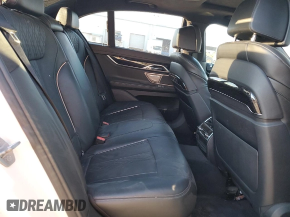 2016 BMW 7 Series 750i xDrive with VIN WBA7B0C59GG526741, listed as a Copart auction lot 86312384 with 90,360 mi miles and Salvage title. Bid and sale history available at DreamBid. Image 10.