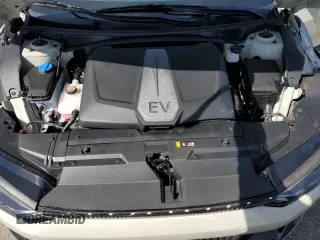 2024 Kia EV6 Wind with VIN KNDC3DLC8R5214848, listed as a Copart auction lot 50757915 with 2,997 mi miles and Salvage Title. Bid and sale history available at carsss.com. Image 12.