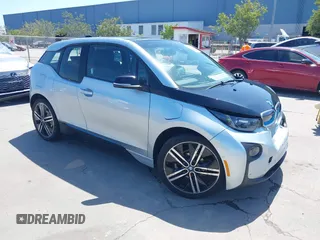 2017 BMW i3 z VIN WBY1Z8C37HV892713, wystawiony jako IAAI lot #42120717 z przebiegiem 31 274 mil mil oraz . Historia ofert i sprzedaży dostępna na DreamBid. Obrazek 1.