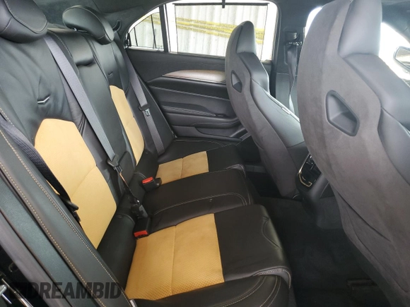 2019 Cadillac CTS-V z VIN 1G6A15S65K0126084, wystawiony jako Copart lot #70317924 z przebiegiem Nie podano mil oraz Nie do naprawy. Historia ofert i sprzedaży dostępna na DreamBid. Obrazek 10.