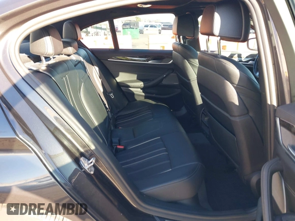 2018 BMW 5 Series 540i with VIN WBAJE5C58JG918692, listed as a IAAI auction lot 41665415 with 61,261 mi miles and . Bid and sale history available at carsss.com. Image 8.
