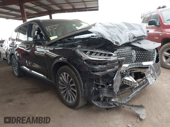 2024 Lincoln Aviator Reserve z VIN 5LM5J7WC2RGL05445, wystawiony jako IAAI lot #42184539 z przebiegiem 68 616 mil mil oraz . Historia ofert i sprzedaży dostępna na DreamBid. Obrazek 1.