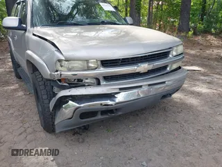2005 Chevrolet Tahoe LS z VIN 1GNEK13T45J167997, wystawiony jako IAAI lot #42298160 z przebiegiem 142 981 mil mil oraz . Historia ofert i sprzedaży dostępna na DreamBid. Obrazek 6.