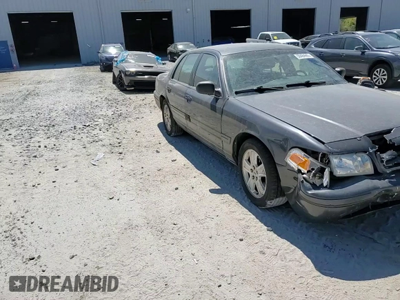 2004 Ford Crown Victoria LX z VIN 2FAFP74W44X112942, wystawiony jako Copart lot #50484665 z przebiegiem 248 480 mil mil oraz Szkoda całkowita • Salvage title. Historia ofert i sprzedaży dostępna na DreamBid. Obrazek 10.