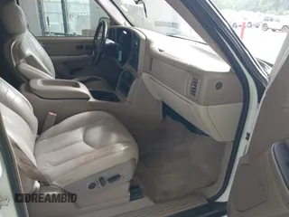 2006 Chevrolet Tahoe Z71 with VIN 1GNEC13Z96R169491, listed as a IAAI auction lot 42407615 with 389,634 mi miles and . Bid and sale history available at DreamBid. Image 5.