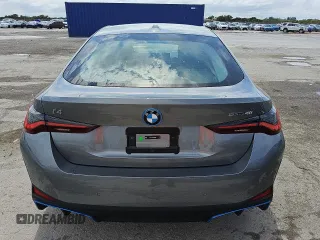 2024 BMW i4 eDrive40 z VIN WBY73AW0XRFS98892, wystawiony jako Copart lot #56057495 z przebiegiem 24 943 mil mil oraz Tytuł czysty. Historia ofert i sprzedaży dostępna na DreamBid. Obrazek 6.