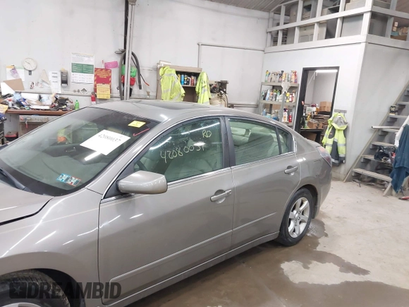 2007 Nissan Altima 2.5 with VIN 1N4AL21E17N496950, listed as a IAAI auction lot 42080037 with 0 mi miles. Bid and sale history available at carsss.com. Image 6.