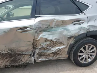 2020 Lexus NX 300 z VIN JTJDARBZ9L5002011, wystawiony jako IAAI lot #42291534 z przebiegiem 43 432 mil mil oraz . Historia ofert i sprzedaży dostępna na DreamBid. Obrazek 6.