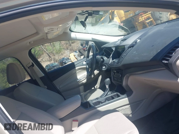 2017 Ford Escape SE with VIN 1FMCU9GD1HUD23228, listed as a IAAI auction lot 42074213 with 115,757 mi miles. Bid and sale history available at carsss.com. Image 5.