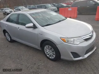 2012 Toyota Camry Hybrid XLE with VIN 4T1BD1FK4CU016397, listed as a IAAI auction lot 40642360 with 118,975 mi miles. Bid and sale history available at carsss.com. Image 1.