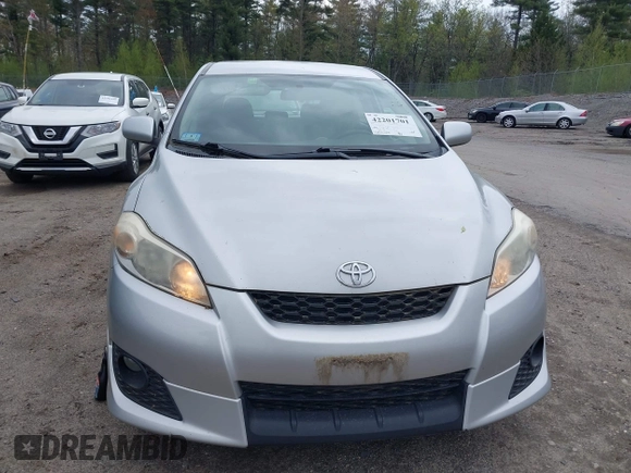 2010 Toyota Matrix z VIN 2T1KU4EE3AC274566, wystawiony jako IAAI lot #42201701 z przebiegiem 107 108 mil mil oraz . Historia ofert i sprzedaży dostępna na DreamBid. Obrazek 6.