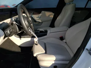 2023 Mercedes-Benz CLA 250 z VIN W1K5J4HB1PN415041, wystawiony jako Copart lot #81901904 z przebiegiem 36 154 mil mil oraz Szkoda całkowita • Salvage title. Historia ofert i sprzedaży dostępna na DreamBid. Obrazek 7.