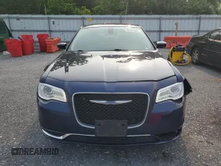 2017 Chrysler 300 Limited z VIN 2C3CCARG8HH571483, wystawiony jako Copart lot #60307865 z przebiegiem 86 606 mil mil oraz Szkoda całkowita • Salvage title. Historia ofert i sprzedaży dostępna na DreamBid. Obrazek 5.