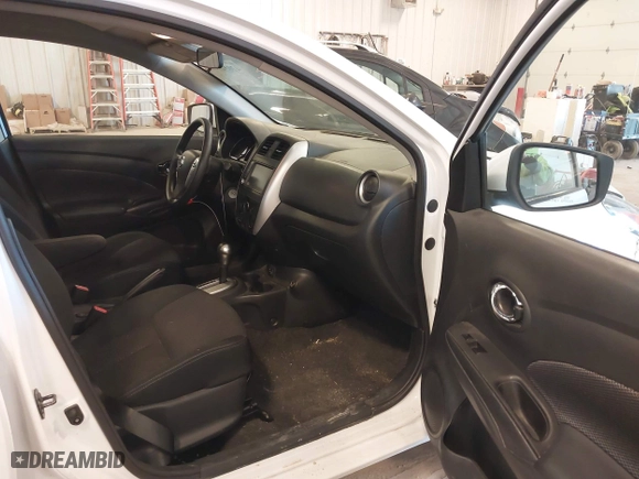 2019 Nissan Versa Sedan SV with VIN 3N1CN7AP1KL881058, listed as a IAAI auction lot 42032907 with 106,842 mi miles. Bid and sale history available at carsss.com. Image 5.