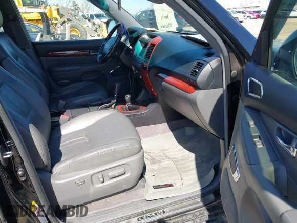 2008 Lexus GX 470 with VIN JTJBT20X780161575, listed as a IAAI auction lot 41879374 with 186,099 mi miles and . Bid and sale history available at carsss.com. Image 5.