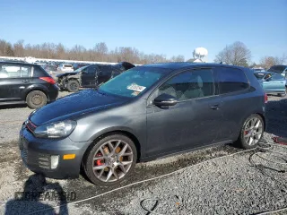 2013 Volkswagen GTI z VIN WVWED7AJ4DW126889, wystawiony jako Copart lot #82053294 z przebiegiem 137 074 mil mil oraz Szkoda całkowita • Salvage title. Historia ofert i sprzedaży dostępna na DreamBid. Obrazek 1.
