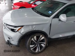 2024 Volvo XC40 с VIN YV4L12UFXR2348830, выставлен на аукционе IAAI как лот 41524099 с пробегом 26 374 миль миль и . История ставок и продаж доступна на DreamBid. Изображение 18.