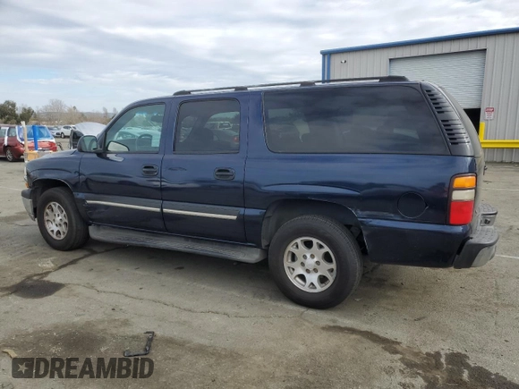 2004 Chevrolet Suburban LT with VIN 3GNEC16T84G207457, listed as a Copart auction lot 45223965 with 194,820 mi miles and Salvage Title. Bid and sale history available at carsss.com. Image 2.