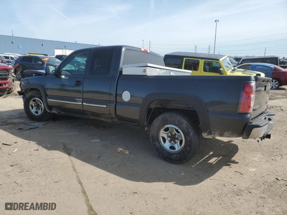 2004 Chevrolet Silverado 1500 Work Truck with VIN 2GCEC19V241109958, listed as a Copart auction lot 48849725 with 226,487 mi miles and Salvage Title. Bid and sale history available at carsss.com. Image 2.