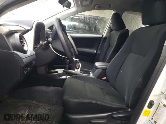 2015 Toyota RAV4 LE with VIN JTMBFREV8FJ041575, listed as a Copart auction lot 44624065 with 60,795 mi miles and Salvage Title. Bid and sale history available at carsss.com. Image 7.