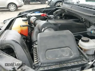 2019 Ford F-150 XLT z VIN 1FTEW1E43KFA09765, wystawiony jako IAAI lot #43442175 z przebiegiem 96 007 mil mil oraz . Historia ofert i sprzedaży dostępna na DreamBid. Obrazek 19.