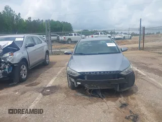 2017 Hyundai Elantra SE z VIN 5NPD84LF7HH119468, wystawiony jako IAAI lot #42060414 z przebiegiem 122 434 mil mil oraz . Historia ofert i sprzedaży dostępna na DreamBid. Obrazek 12.