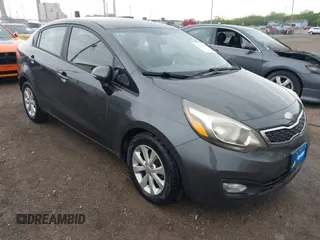 2013 Kia Rio SX z VIN KNADN4A34D6195653, wystawiony jako IAAI lot #42157064 z przebiegiem 156 857 mil mil oraz . Historia ofert i sprzedaży dostępna na DreamBid. Obrazek 1.