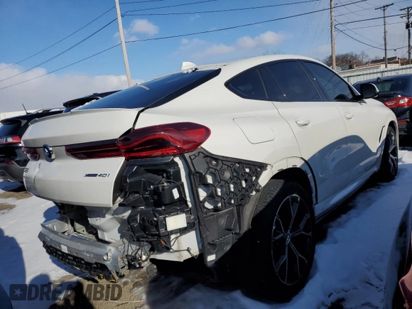 2022 BMW X6 xDrive40i with VIN 5UXCY6C08N9K10724, listed as a Copart auction lot 88091075 with 30,825 mi miles and Salvage Title. Bid and sale history available at carsss.com. Image 3.