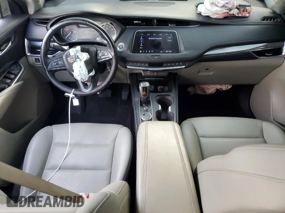 2019 Cadillac XT4 FWD Luxury z VIN 1GYAZAR42KF119510, wystawiony jako Copart lot #48979395 z przebiegiem 57 498 mil mil oraz Szkoda całkowita • Salvage title. Historia ofert i sprzedaży dostępna na DreamBid. Obrazek 8.
